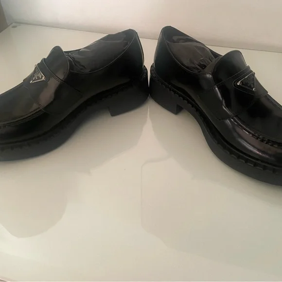 Prada women   Glossy Black Slip-On Loafers - Picture 6 of 6